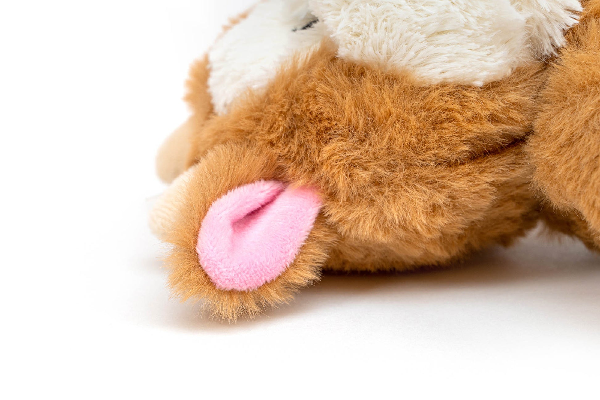 Detaliu spate jucarie de plus pentru caini Gloria Banjo din material textil