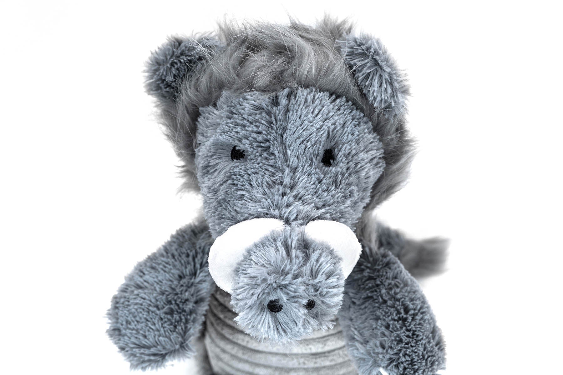 Detaliu fata jucarie de plus pentru caini Gloria Eddie din material moale