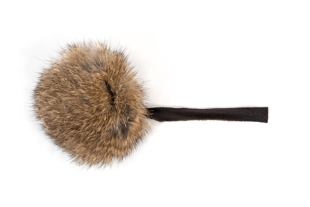 Jucarie pentru pisici Gloria Rogers din blana naturala de iepure, pompon mare 12 cm