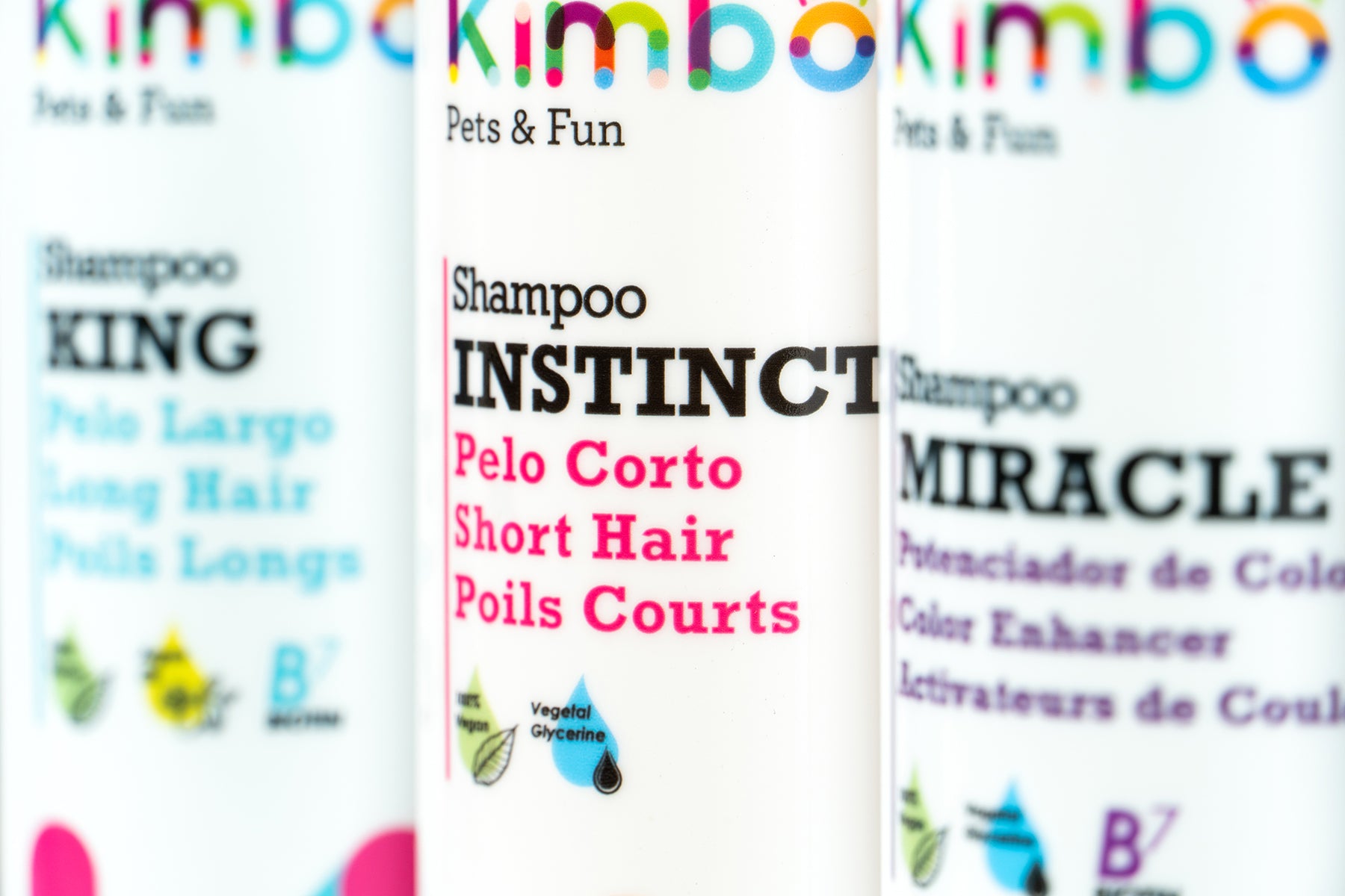 Flacon de șampon Kimbo Instinct pentru câini și pisici cu păr scurt, 250 ml